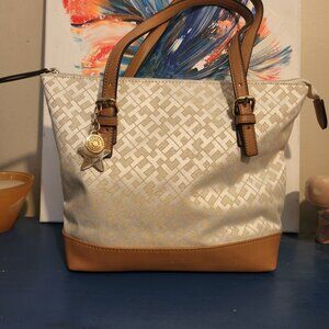 NEW medium TOMMY HILFIGER cream monogram canvas|tan faux leather shoulder bag